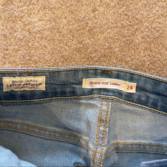 Levi’s 721 Hi Rise Light Wash Skinny Denim Jeans - Picture 9 of 11
